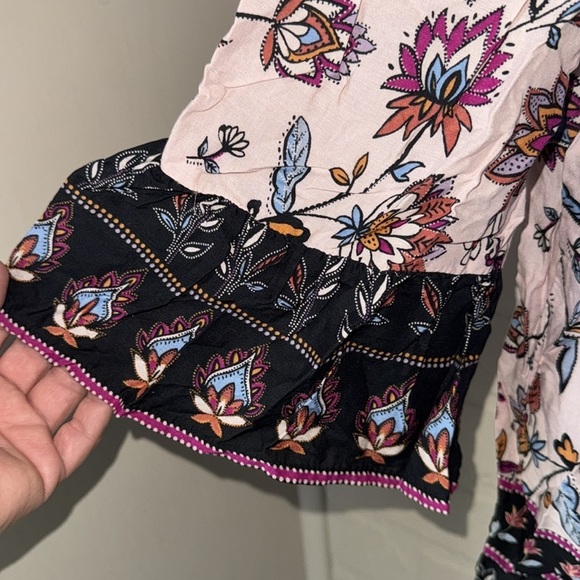 Beachlunchlounge shirt Floral Off-Shoulder smocked top XL model - Picture 3 of 3